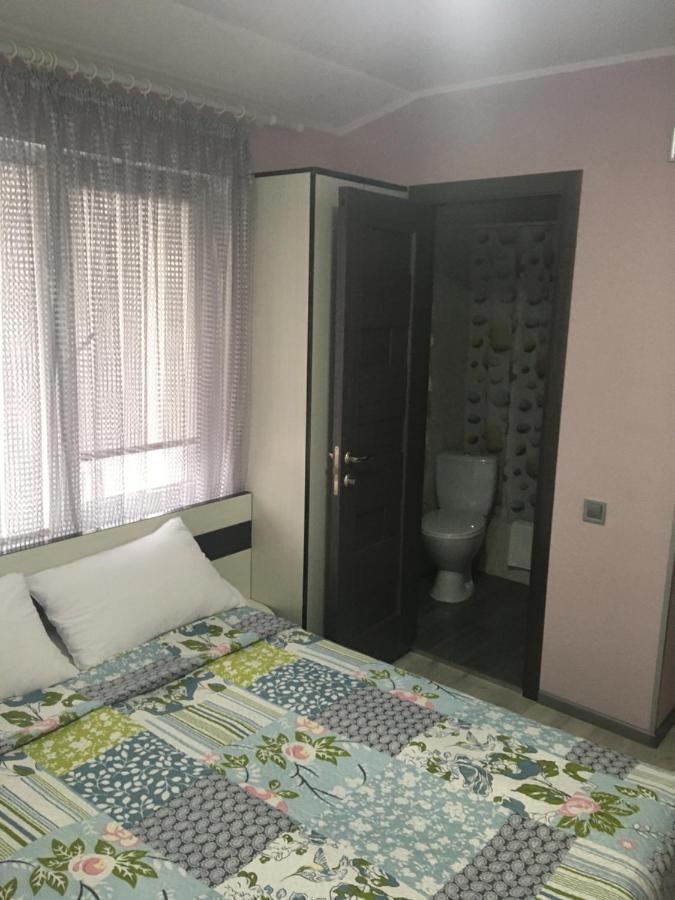 Guest House Max Khmelʼnytsʼkyy Exterior foto